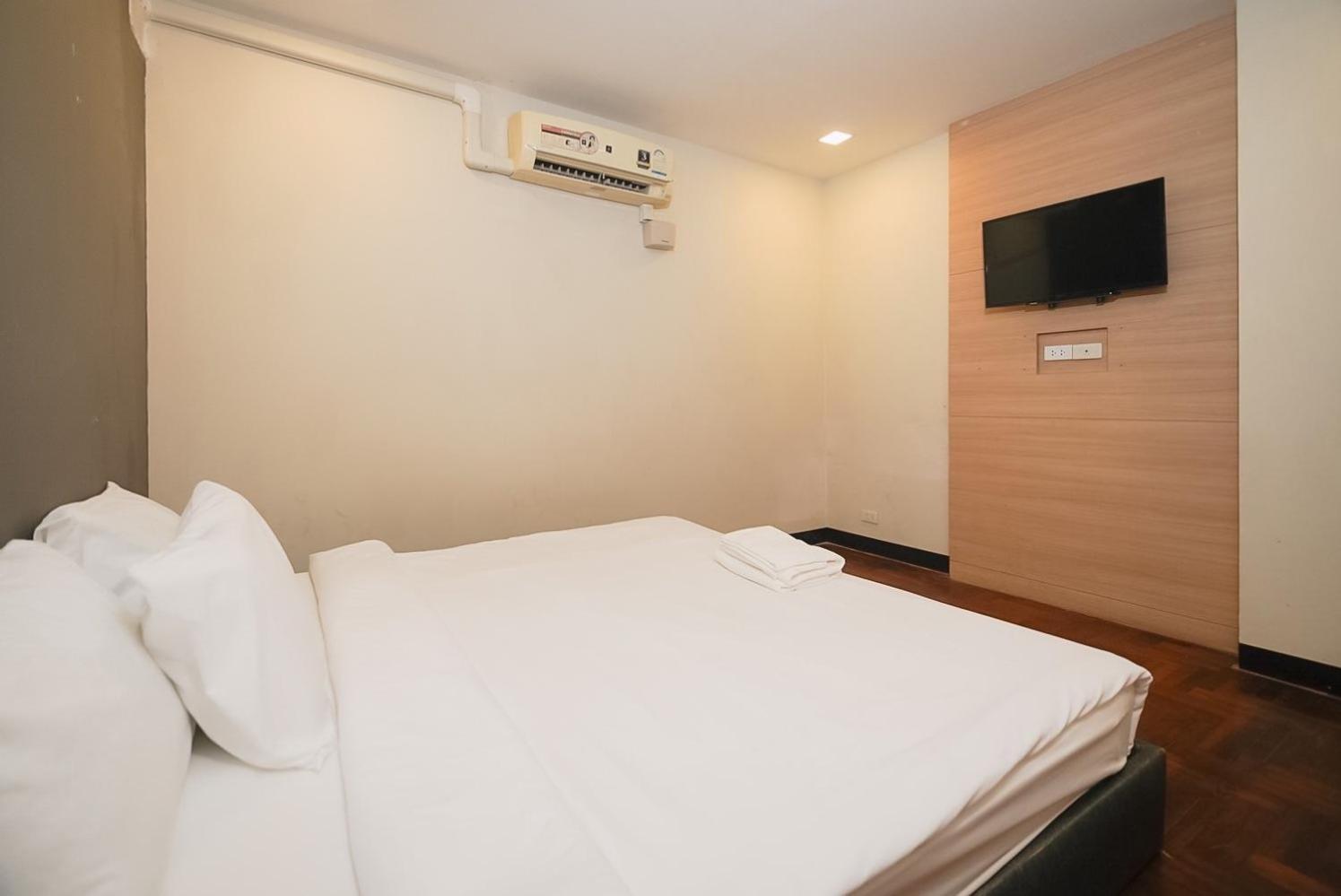 โกอินน์ สีลม - สถานีรถไฟฟ้าเซนต์หลุยส์ Go Inn Silom - Bts Saint Louis Banguecoque Exterior foto